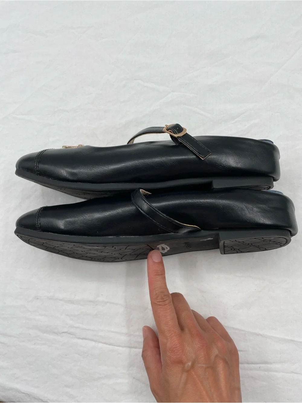 Va & La French Retro Mary Janes - Shallow Mouth Square Toe. 245 (US 8). - Picture 8 of 9
